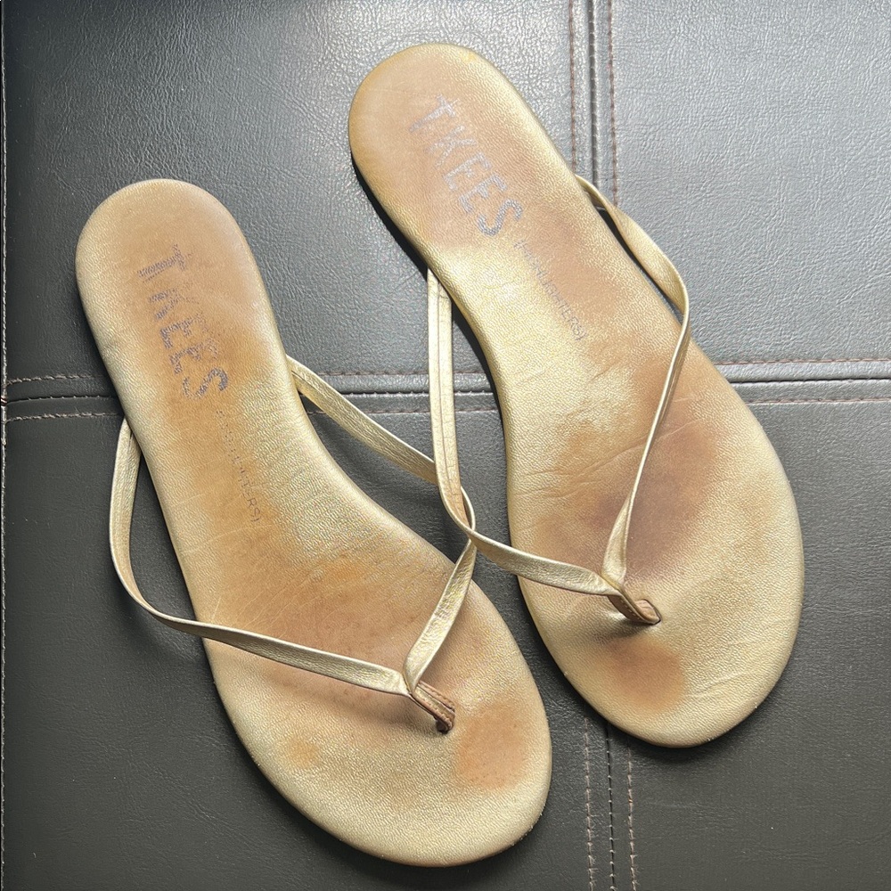 TKEES Metallic Gold Women's Sandals Flip Flops Classic Minimalist Style Size 8